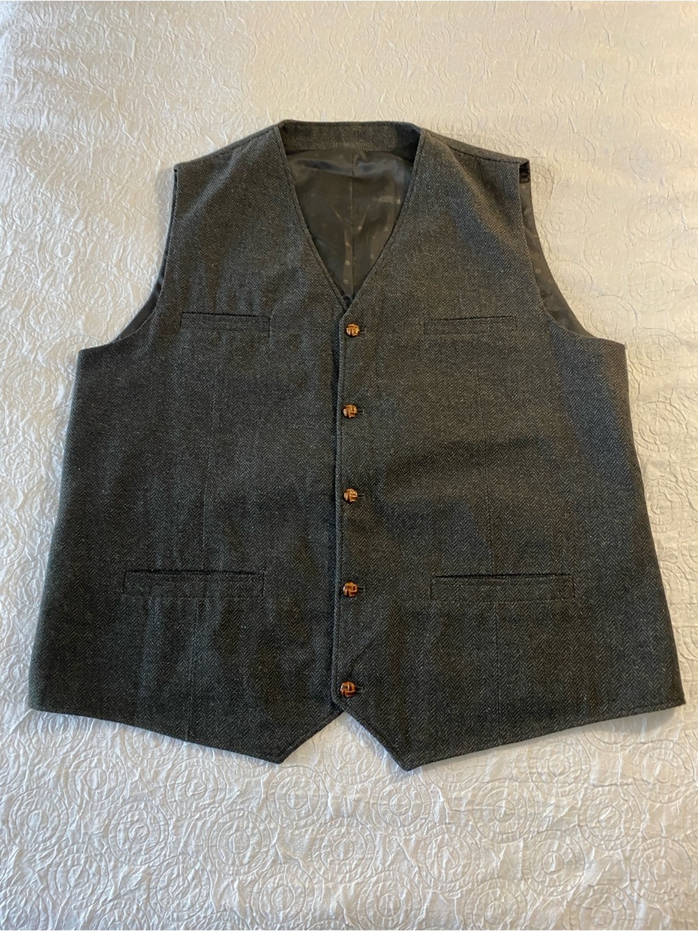 Tailored Men's Charcoal Wool Blend Vest - Smart Layering Piece